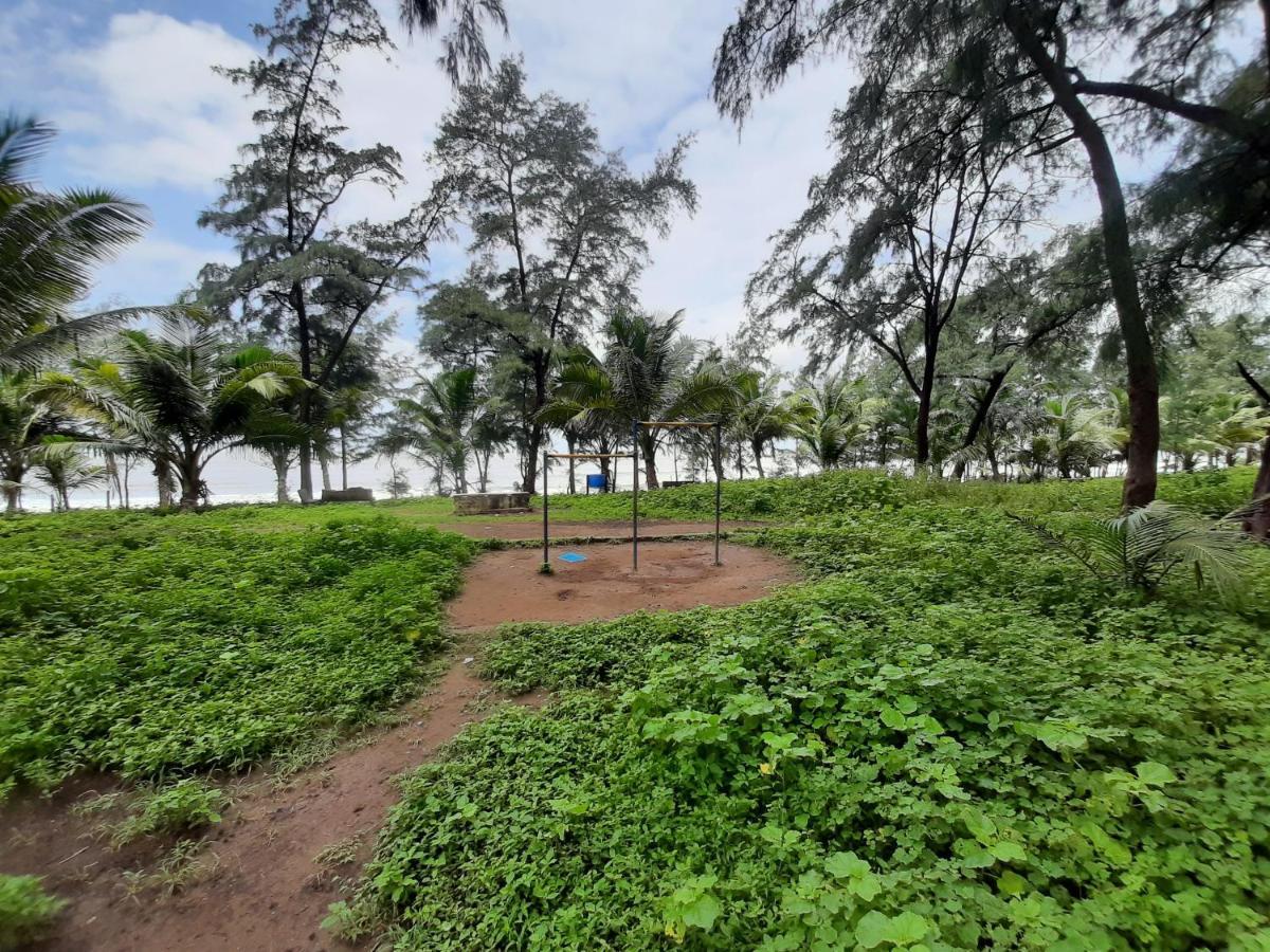 Seawoods Beach Hotel Dahanu Exterior foto